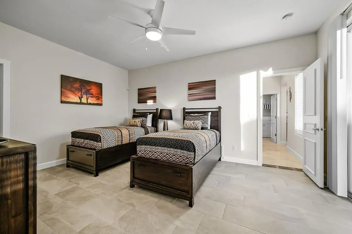 Сasa de vacaciones Serenity Peaks- Gorgeous Pet Friendly Villa In Scottsdale With Pool, Spa, And Bikes Estados Unidos