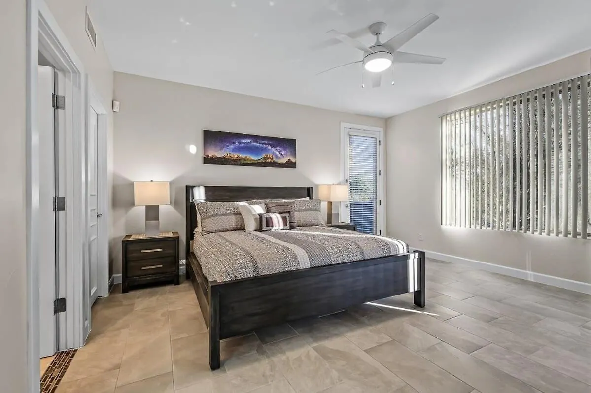 Serenity Peaks- Gorgeous Pet Friendly Villa In Scottsdale With Pool, Spa, And Bikes 0*,