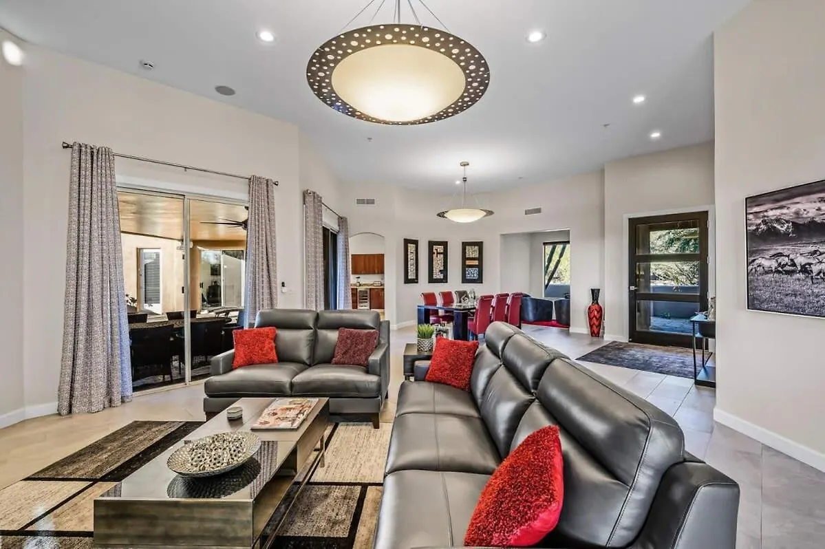 Сasa de vacaciones Serenity Peaks- Gorgeous Pet Friendly Villa In Scottsdale With Pool, Spa, And Bikes Estados Unidos