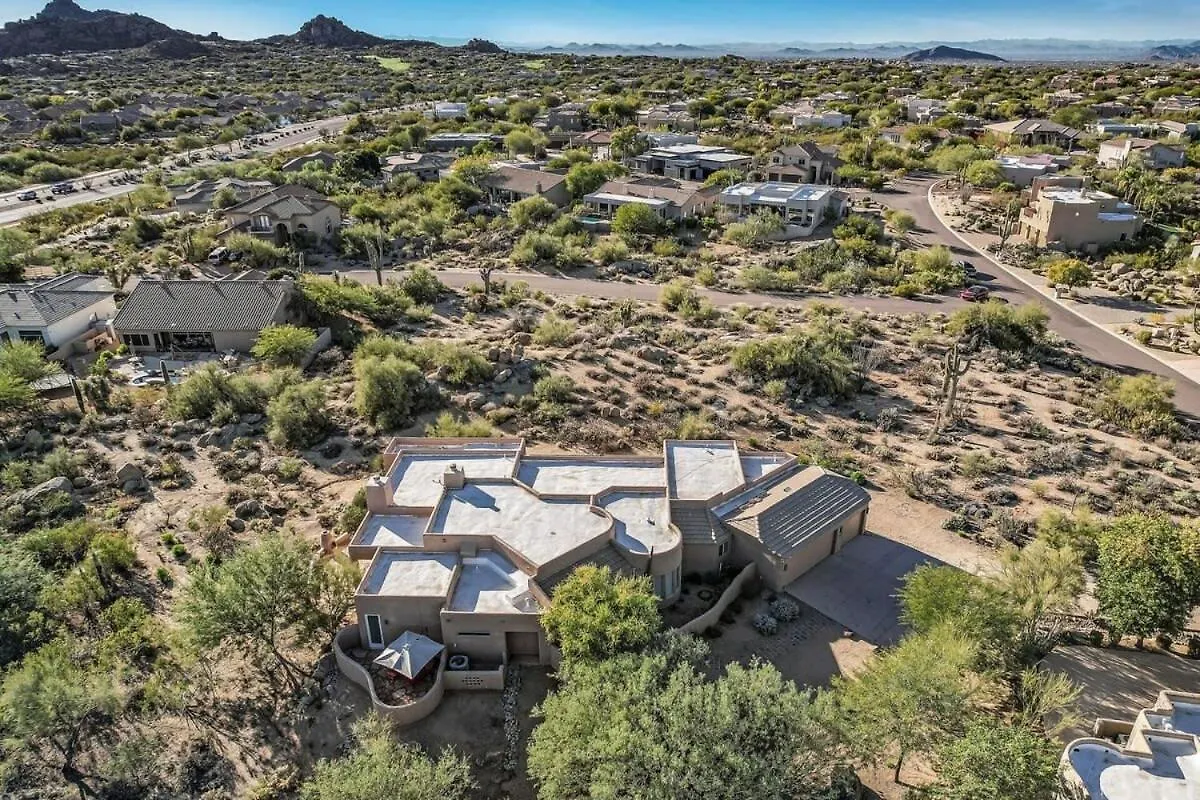 Serenity Peaks- Gorgeous Pet Friendly Villa In Scottsdale With Pool, Spa, And Bikes 0*,  Estados Unidos