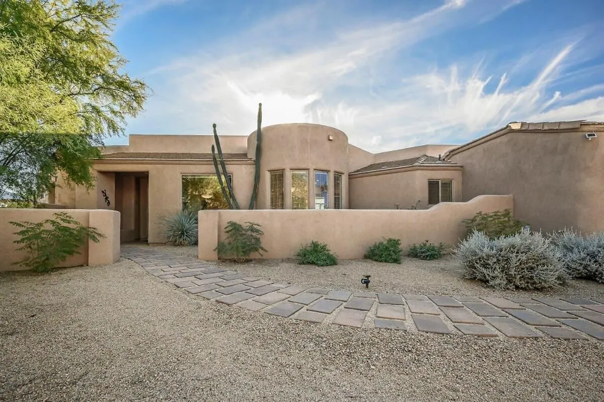 Serenity Peaks- Gorgeous Pet Friendly Villa In Scottsdale With Pool, Spa, And Bikes